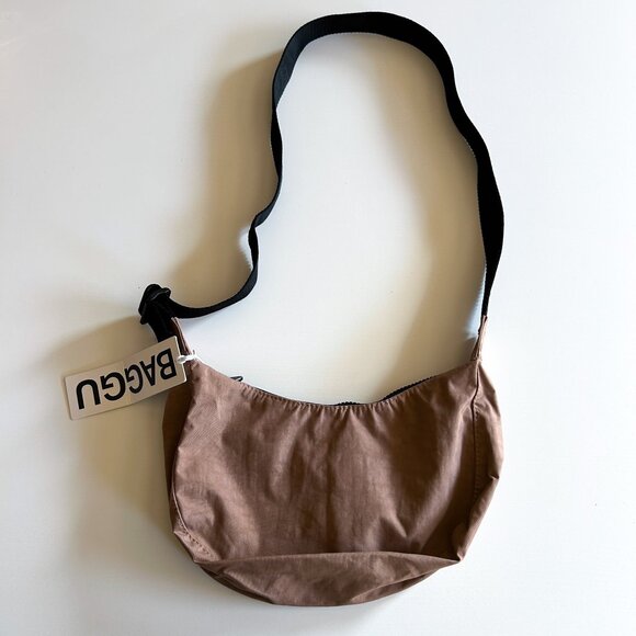NWT Baggu Cocoa Small Crescent Nylon Crossbody Bag - Picture 5 of 6